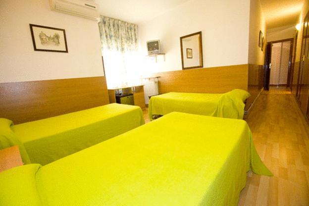 הואסקה Hostal Lizana מראה חיצוני תמונה